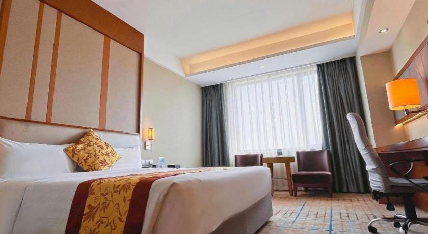 Shenyang Rayfont International Hotel Exterior foto